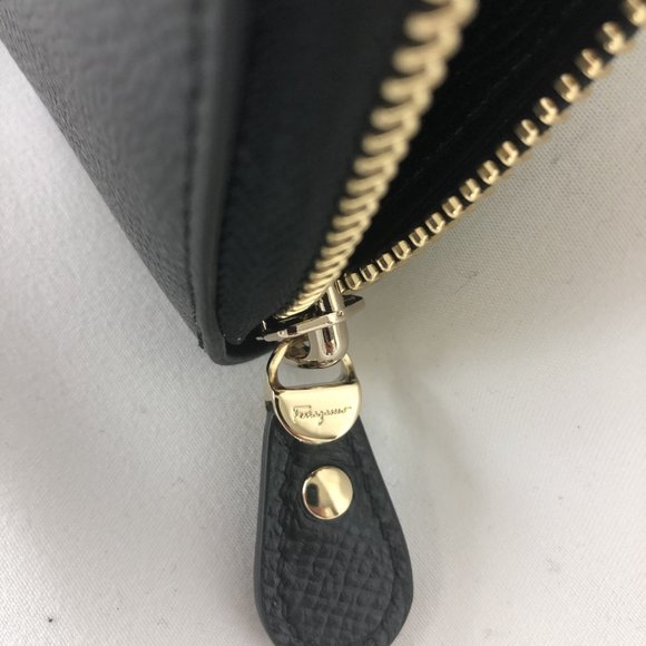 Salvatore Ferragamo Cross Grain Zip Around Wallet - Picture 6 of 8